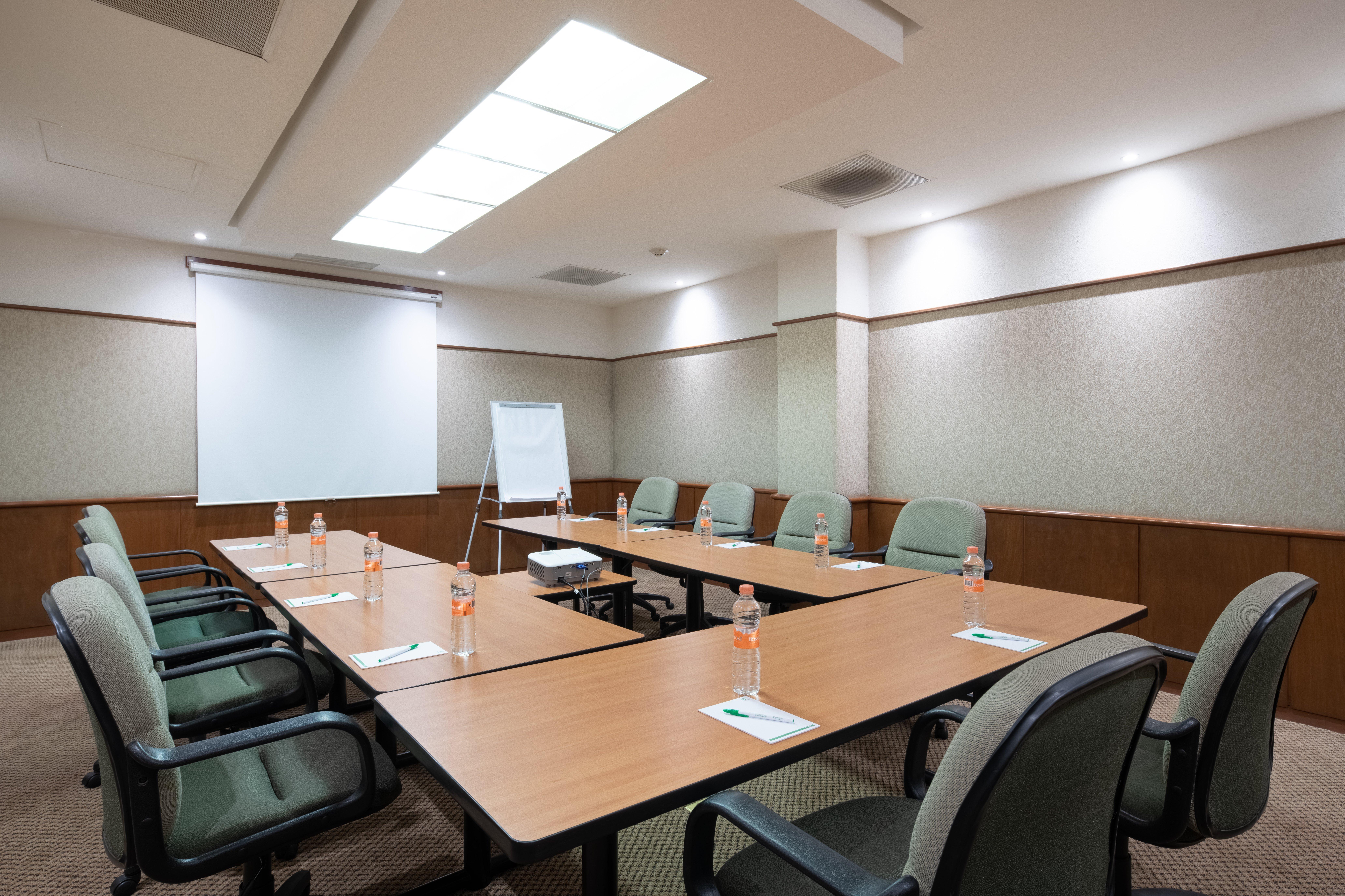 Holiday Inn Guadalajara Expo Plaza Del Sol By Ihg Zapopan Ngoại thất bức ảnh